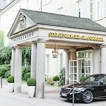 호텔 Steigenberger Icon Grandhotel & Petersberg