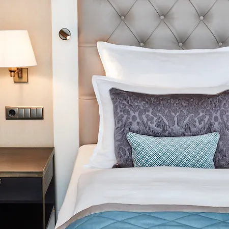 Steigenberger Icon Grandhotel & Petersberg 5*