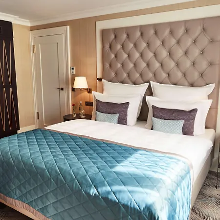 Steigenberger Icon Grandhotel & Petersberg 5* كونغسوينتر