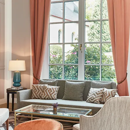 Steigenberger Icon Grandhotel & Petersberg 5*