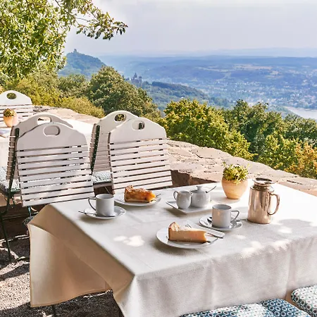 Hotel Steigenberger Icon Grandhotel & Petersberg 5*