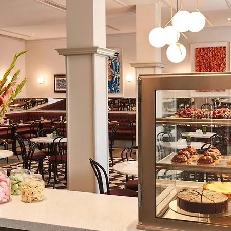 Steigenberger Icon Grandhotel & Petersberg 5*