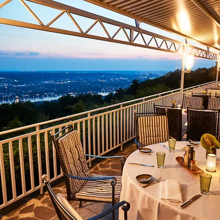 Hotel Steigenberger Icon Grandhotel & Petersberg 5*