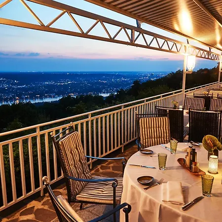 Steigenberger Icon Grandhotel & Petersberg Hotel