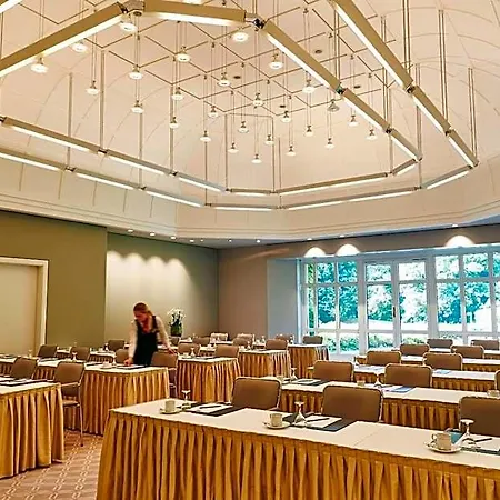 Steigenberger Icon Grandhotel & Petersberg 5* كونغسوينتر