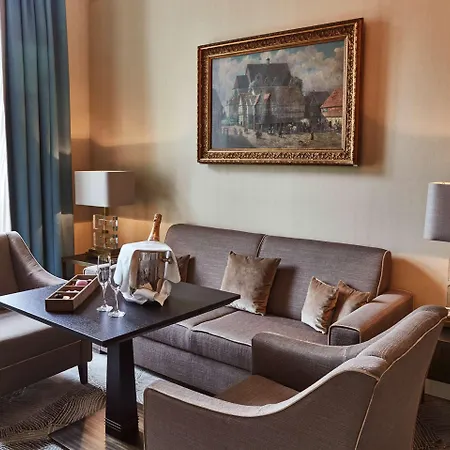 Steigenberger Icon Grandhotel & Petersberg 5*