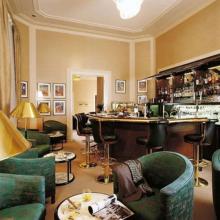 Steigenberger Icon Grandhotel & Petersberg 5*