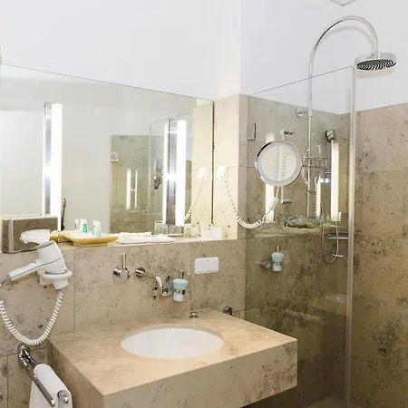 Steigenberger Icon Grandhotel & Petersberg Hotel 5*