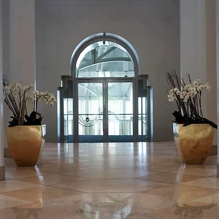 Steigenberger Icon Grandhotel & Petersberg Hotel 5*