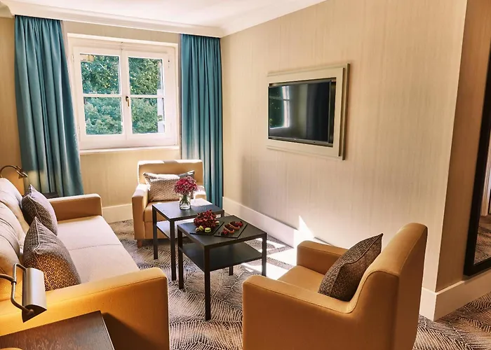 Hotel Steigenberger Icon Grandhotel & Petersberg Königswinter