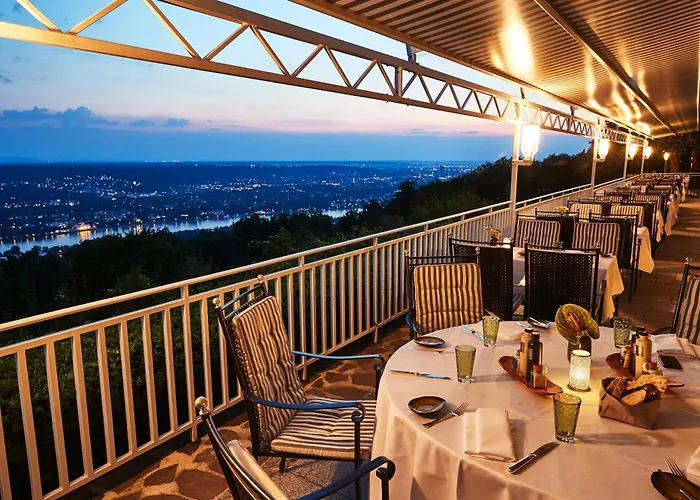 Steigenberger Icon Grandhotel & Petersberg فندق